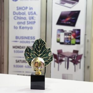 Creative Metal Crafts Leaf-Shaped Ornaments Home Decoration Luxury Nordic Home Decor For Office Desktop Office Living Room