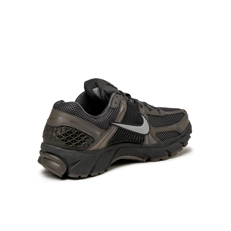 Nike Vomero 5 SP - shippingwithwanda.co.ke